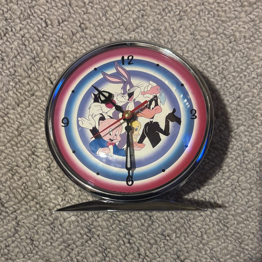 Looney Tunes wind up alarm clock